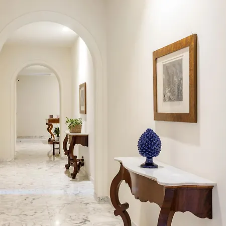 Palazzo Costarelli - Bed & Breakfast *