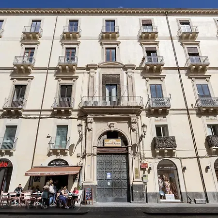 Palazzo Costarelli - Bed & Breakfast Catania